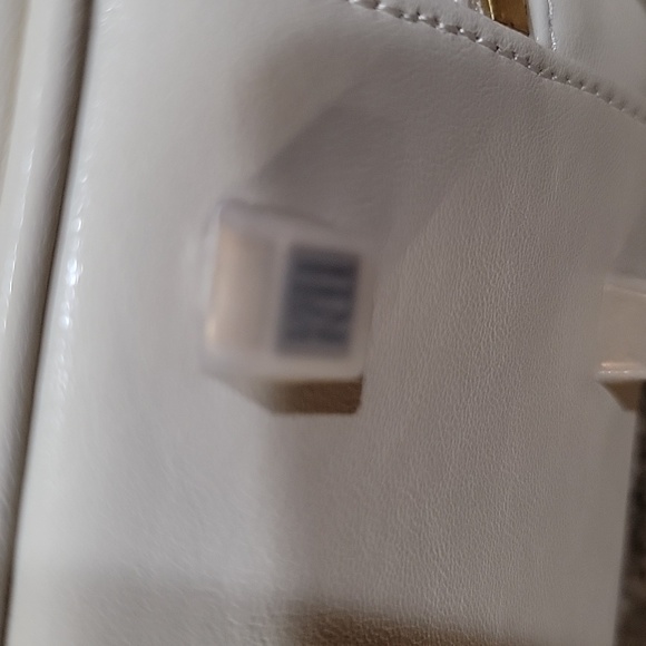 llnllm - GLAMCASE PURSE - HANDLE / CROSSBODY PURSE - Picture 7 of 8